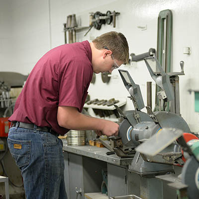 machine tool student in lab